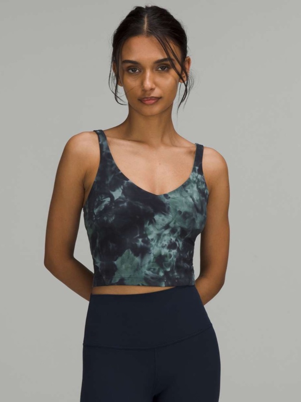 Lululemon Align Cropped V-Neck Tank Top in Diamond Tie Dye Tidewater Teal Size 2